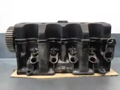 Pièce détachée automobile d'occasion culasse du moteur pour citroen saxo 1.5 diesel références oem iam 9617177010 9617279180 9617315380