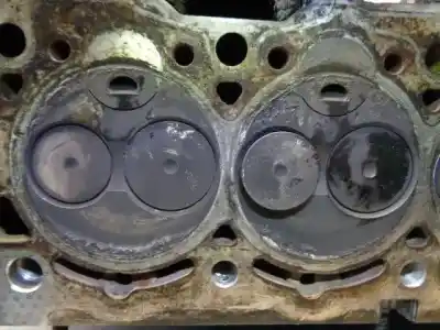 Pièce détachée automobile d'occasion culasse du moteur pour citroen saxo 1.5 diesel références oem iam 9617177010 9617279180 9617315380