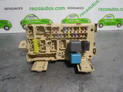Second-hand car spare part FUSE BOX UNIT for TOYOTA AVENSIS WAGON (T25)  OEM IAM references 82641CA010F  03032115165502