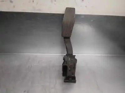 Second-hand car spare part accelerator pedal for opel astra j (p10) 1.7 cdti (68) oem iam references 13252702