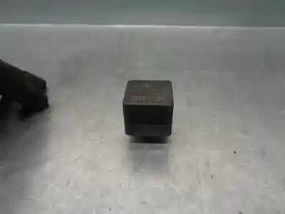 Second-hand car spare part relay for mercedes-benz clase c (w202) berlina 220 diesel (202.121) oem iam references 0332002197  