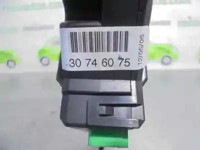 Peça sobressalente para automóvel em segunda mão botão / interruptor elevador vidro dianteiro direito por volvo xc90 2.5 t (7 asientos) referências oem iam 30746075  