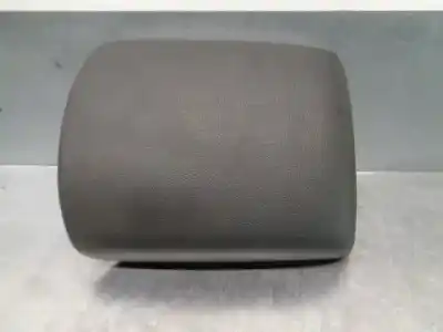 Second-hand car spare part center armrest for ssangyong kyron 2.0 xdi 4x4 oem iam references 7794031000lam