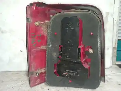 Автозапчастина б/у правий ліхтар для volkswagen passat variant (3b5) 1.9 tdi посилання на oem iam 3b9945257  