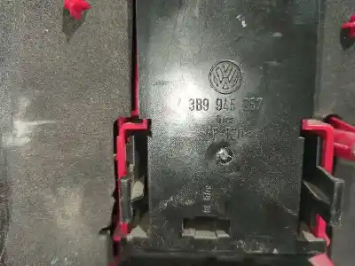 Автозапчастина б/у правий ліхтар для volkswagen passat variant (3b5) 1.9 tdi посилання на oem iam 3b9945257  