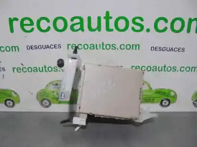 Pezzo di ricambio per auto di seconda mano SCATOLA RELÈ/FUSIBILI per TOYOTA AYGO  Riferimenti OEM IAM 827300H030  