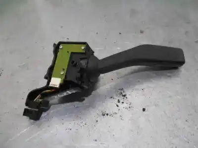 Автозапчастина б/у управління світлом для volkswagen jetta (1k2) 2.0 tdi посилання на oem iam 1k0953513e  01103510