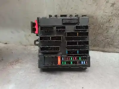 Pièce détachée automobile d'occasion boîtes à fusibles pour saab 9-3 cabrio 2.0 références oem iam 12766741