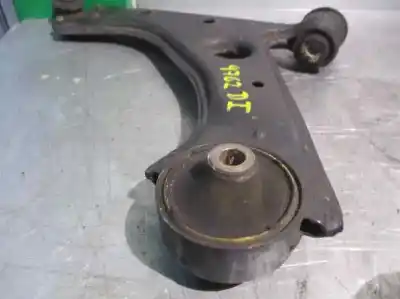 Pezzo di ricambio per auto di seconda mano braccio di sospensione anteriore sinistro inferiore per opel corsa d 1.3 16v cdti riferimenti oem iam 55703230  