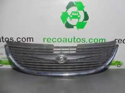 Second-hand car spare part front grille for chrysler voyager (rg) 2.5 crd se grand voyager oem iam references 4857522aa