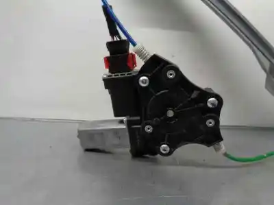 Second-hand car spare part passenger side right window regulator for opel corsa d (s07) 1.4 (l08 l68) oem iam references 13447039  