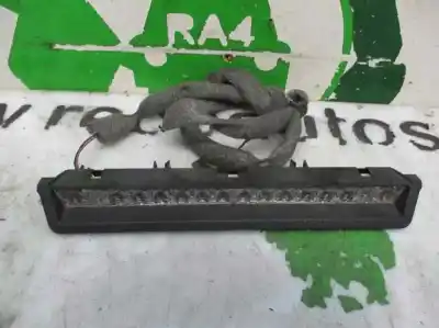 Peça sobressalente para automóvel em segunda mão farolim de travão central por opel astra g caravan 1.6 16v referências oem iam 