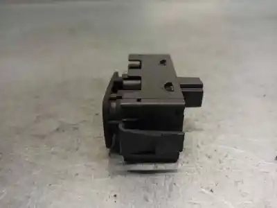 Second-hand car spare part hazard warning lights for dacia lodgy 1.6 cat (bivalent. gasolina / gpl) oem iam references 252905668r  