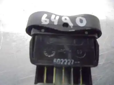 Second-hand car spare part right front power window switch for dacia sandero 1.2 16v oem iam references 602227  