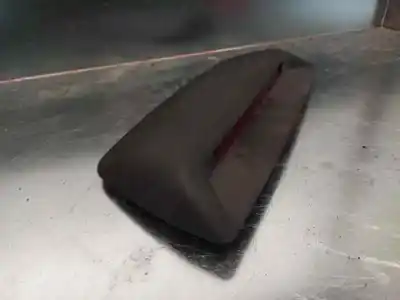 Pezzo di ricambio per auto di seconda mano luce freno centrale per citroen c-elysée exclusive riferimenti oem iam 9800282377  