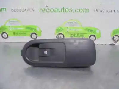 Second-hand car spare part RIGHT FRONT POWER WINDOW SWITCH for RENAULT SCENIC II  OEM IAM references 8200315027  156013740