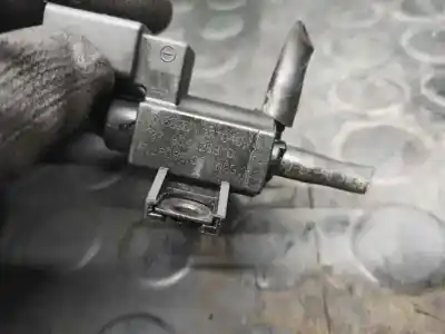 Автозапчасти б/у дополнительный воздушный клапан за volkswagen passat b6 variant (3c5) 2.0 tdi ссылки oem iam 037906283d  