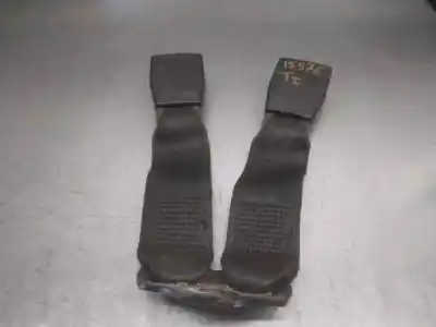 Pezzo di ricambio per auto di seconda mano gancio cintura posteriore sinistro per ford sierra berlina 2.0 riferimenti oem iam 84bbn613k21aa