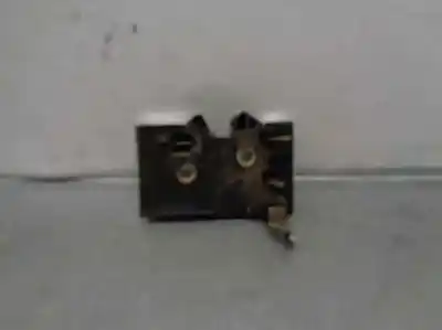 Second-hand car spare part LEFT FRONT DOOR LOCK for AUDI 80/90 (893)  OEM IAM references 8A1837015D  