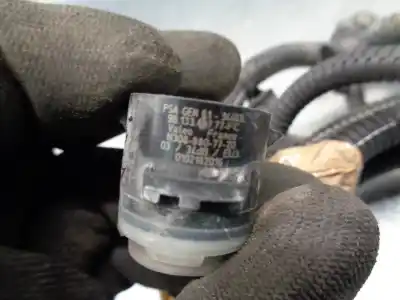 Second-hand car spare part hinge for citroen c4 cactus 1.2 thp 110 oem iam references   