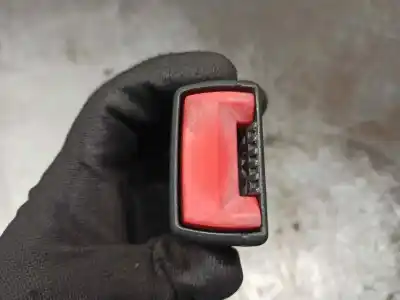 Автозапчасти б/у крюк для ремня передний правый за lancia lancia y 1.1 cat ссылки oem iam 10438380  