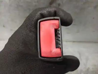 Автозапчастина б/у лівий передній гачок для lancia lancia y 1.1 cat посилання на oem iam 10438480  