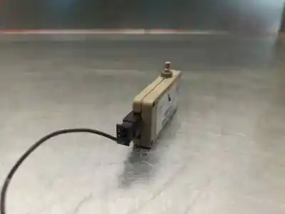 Автозапчастина б/у антенний підсилювач для land rover range rover (lm) 3.0 td6 посилання на oem iam xuo000040  