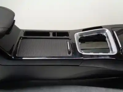 Автозапчастина б/у центральний подлокник для kia xceed 1.4 tgdi cat посилання на oem iam j7c001056  97020j7000