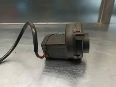 Автозапчастина б/у водяна бомба для land rover range rover (lm) 3.0 td6 посилання на oem iam 30950012  