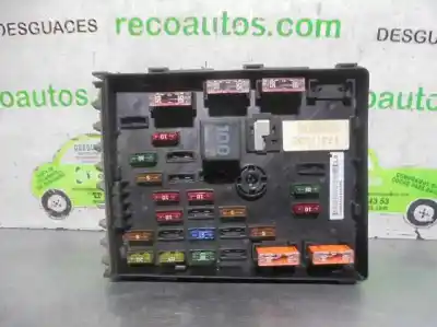 İkinci el araba yedek parçası RÖLE/SIGORTA KUTUSU için VOLKSWAGEN PASSAT BERLINA (3C2)  OEM IAM referansları 3C0937125  