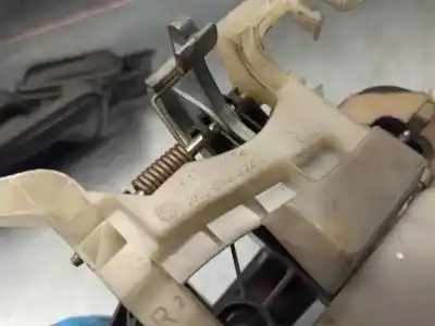 Автозапчастина б/у завнішня ручка задня права для volkswagen caddy ka/kb (2k) 1.9 tdi посилання на oem iam 7h0837205d3fz  