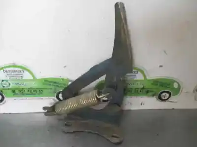 Pièce détachée automobile d'occasion charnière de capot pour ssangyong musso 2.3 diesel cat références oem iam   