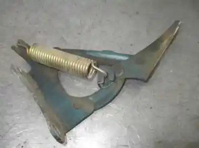 Pièce détachée automobile d'occasion charnière de capot pour ssangyong musso 2.3 diesel cat références oem iam   