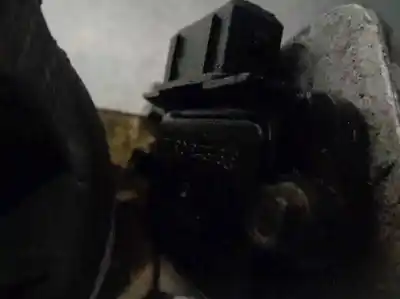 Peça sobressalente para automóvel em segunda mão bobina de ignição por opel corsa a 1.2 referências oem iam 90243618  