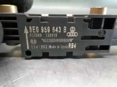 Peça sobressalente para automóvel em segunda mão sensor por seat exeo berlina (3r2) 2.0 tdi referências oem iam 8e0959643b  
