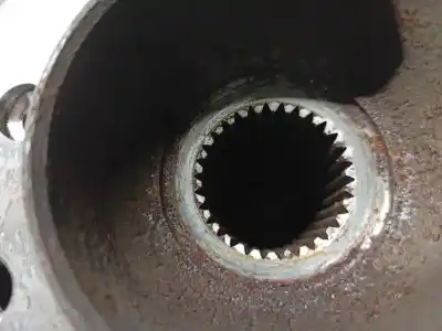 Second-hand car spare part front right knuckle for bmw x3 (e83) 2.0 sd oem iam references 31213412020  