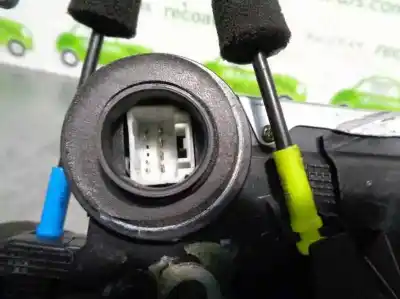 Автозапчасти б/у замок задней правой двери за lexus rx 300 (mcu35) 3.0 v6 cat ссылки oem iam 6905033111  