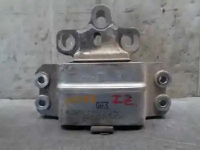 Автозапчасти б/у левая опора двигателя за volkswagen passat b6 variant (3c5) 2.0 tdi ссылки oem iam 3c0199555aa