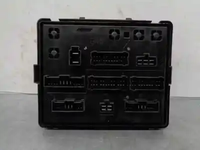 Pezzo di ricambio per auto di seconda mano scatola relè/fusibili per ssangyong rodius 2.7 turbodiesel cat riferimenti oem iam a105dsl  
