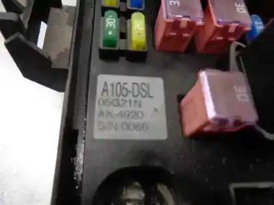 Pezzo di ricambio per auto di seconda mano scatola relè/fusibili per ssangyong rodius 2.7 turbodiesel cat riferimenti oem iam a105dsl  