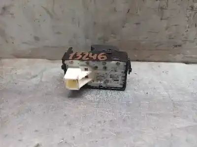 Автозапчастина б/у передній правий віконний вимикач для toyota prius (nhw30) 1.8 16v cat посилання на oem iam 7423147110  
