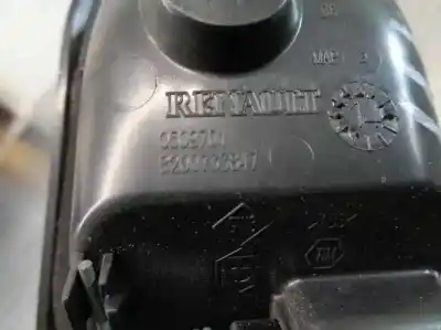 Second-hand car spare part interior right front handle for dacia duster (hm_) 1.2 tce 125 4x4 (hmma) oem iam references 8200733847  