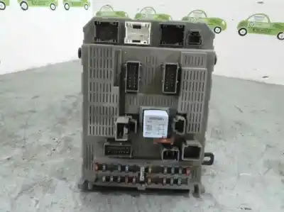 Peça sobressalente para automóvel em segunda mão caixa de fusíveis e relés por citroen c5 berlina 2.2 hdi vivace referências oem iam 