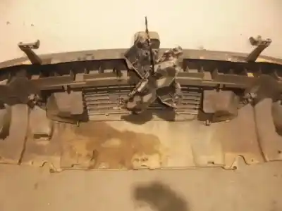 Pezzo di ricambio per auto di seconda mano paraurti anteriore per dacia duster 1.5 dci diesel fap cat riferimenti oem iam 620220025r  