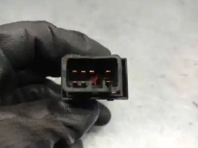 Second-hand car spare part right front power window switch for hyundai matrix (fc) 1.5 crdi oem iam references 9358017000yn  