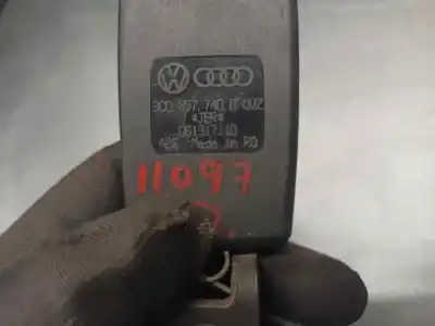 Автозапчасти б/у крюк для пояса за volkswagen passat b6 variant (3c5) 2.0 tdi ссылки oem iam 3c0857740b  