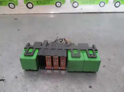 Peça sobressalente para automóvel em segunda mão caixa de fusíveis e relés por citroen c3 1.4 hdi (68 cv) 1.4 hdi referências oem iam 