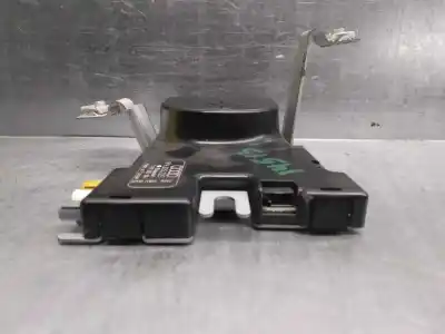 Second-hand car spare part electronic module for audi a3 (8p) 1.9 tdi ambiente oem iam references 8p4035225  7617310104