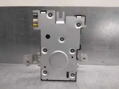 Second-hand car spare part electronic module for audi a3 (8p) 1.9 tdi ambiente oem iam references 8p4035225  7617310104