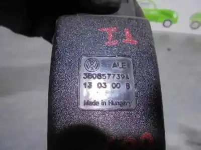 Автозапчасти б/у крюк для пояса за volkswagen passat variant (3b5) 1.8 20v turbo ссылки oem iam 3b1857739a  